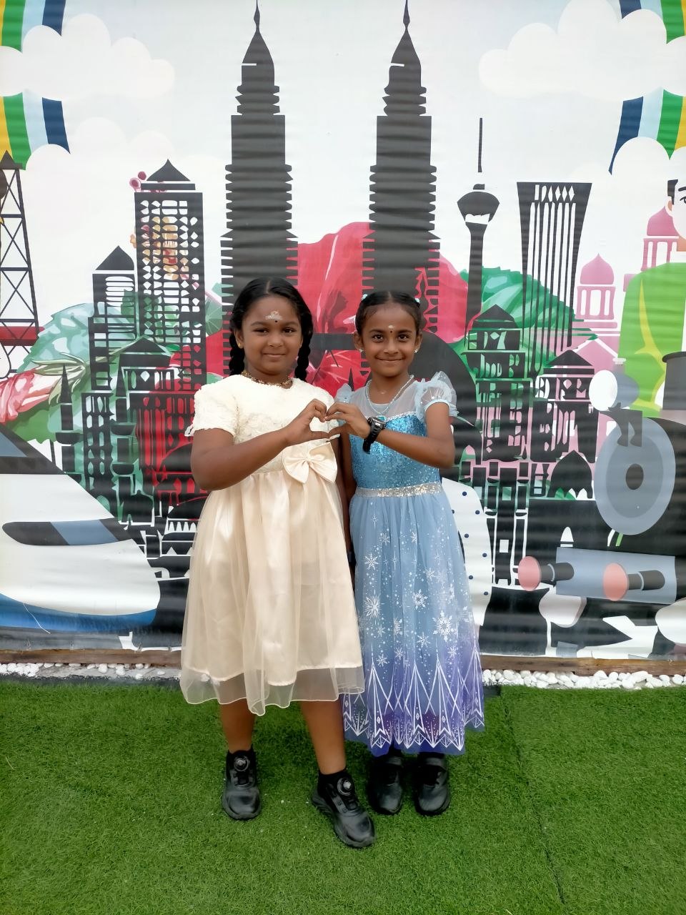 Gambar kecil MINGGU BAHASA INGGERIS & PELANCARAN HIP